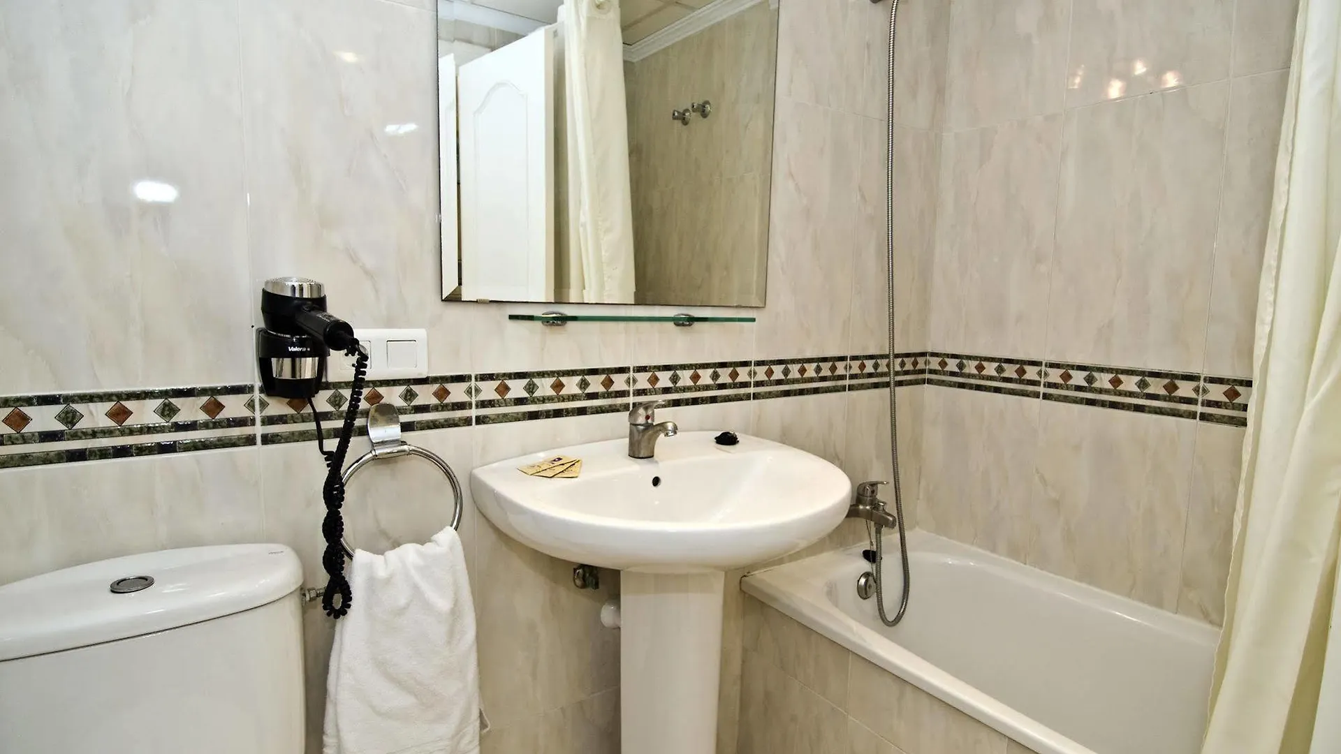 Apartamentos Hc Burriana Playa Spain