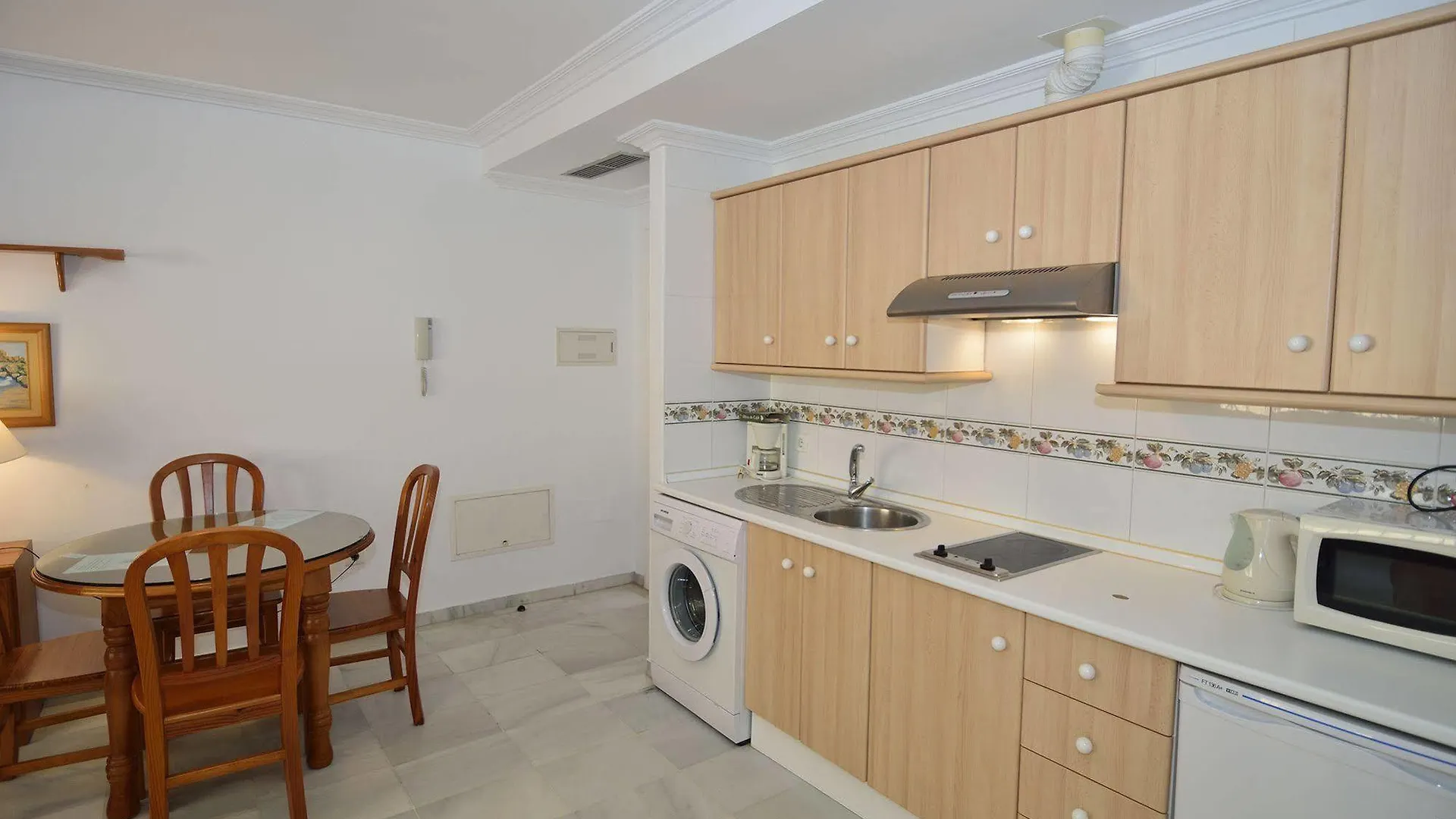Apartamentos Hc Burriana Playa 0*, Nerja